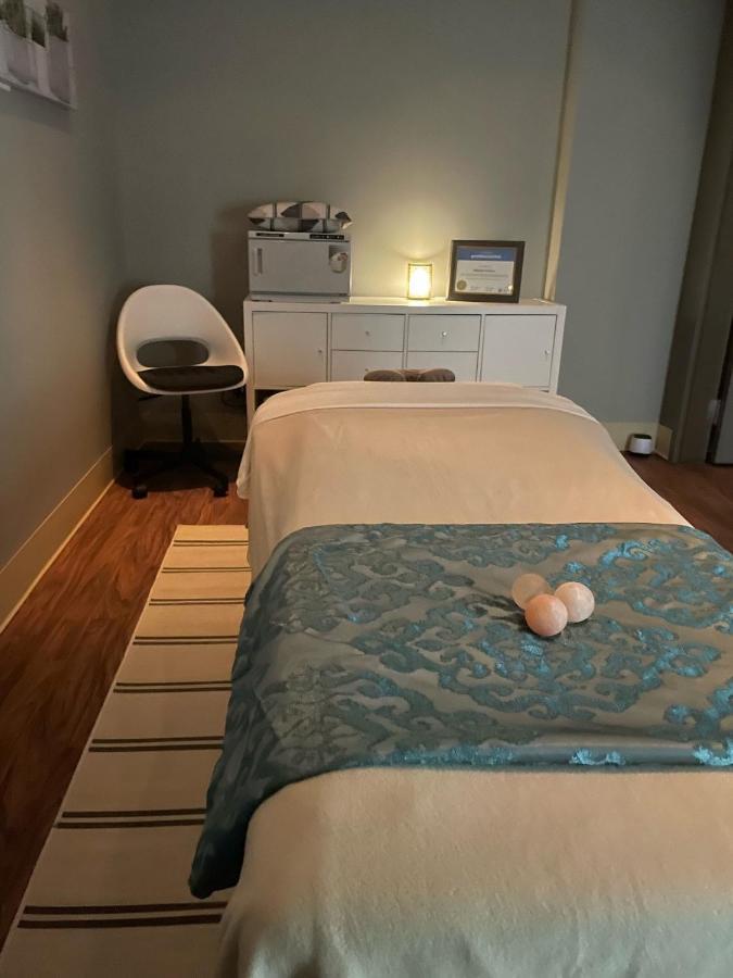 Hotel & Suites Le Dauphin Drummondville Eksteriør bilde