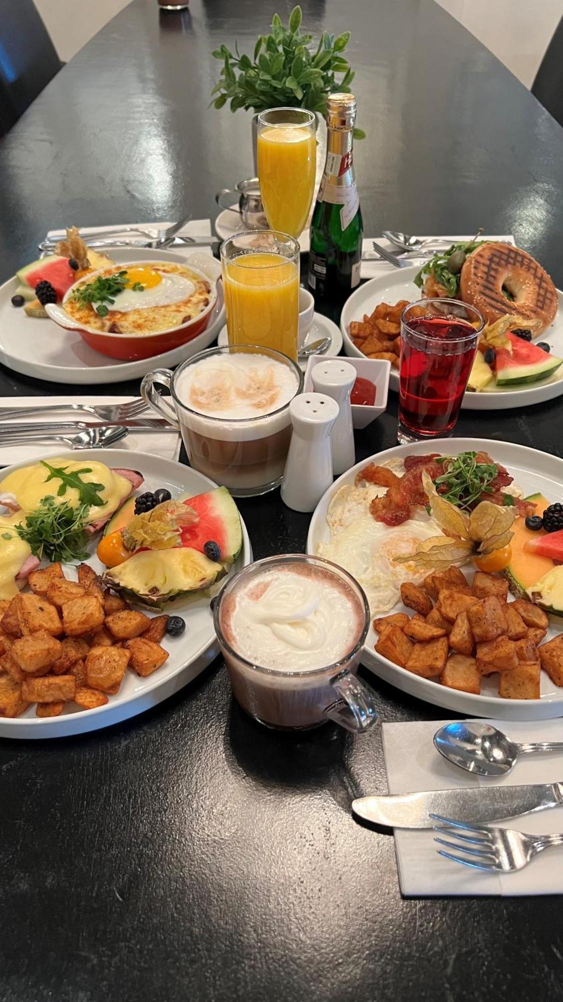 Hotel & Suites Le Dauphin Drummondville Eksteriør bilde
