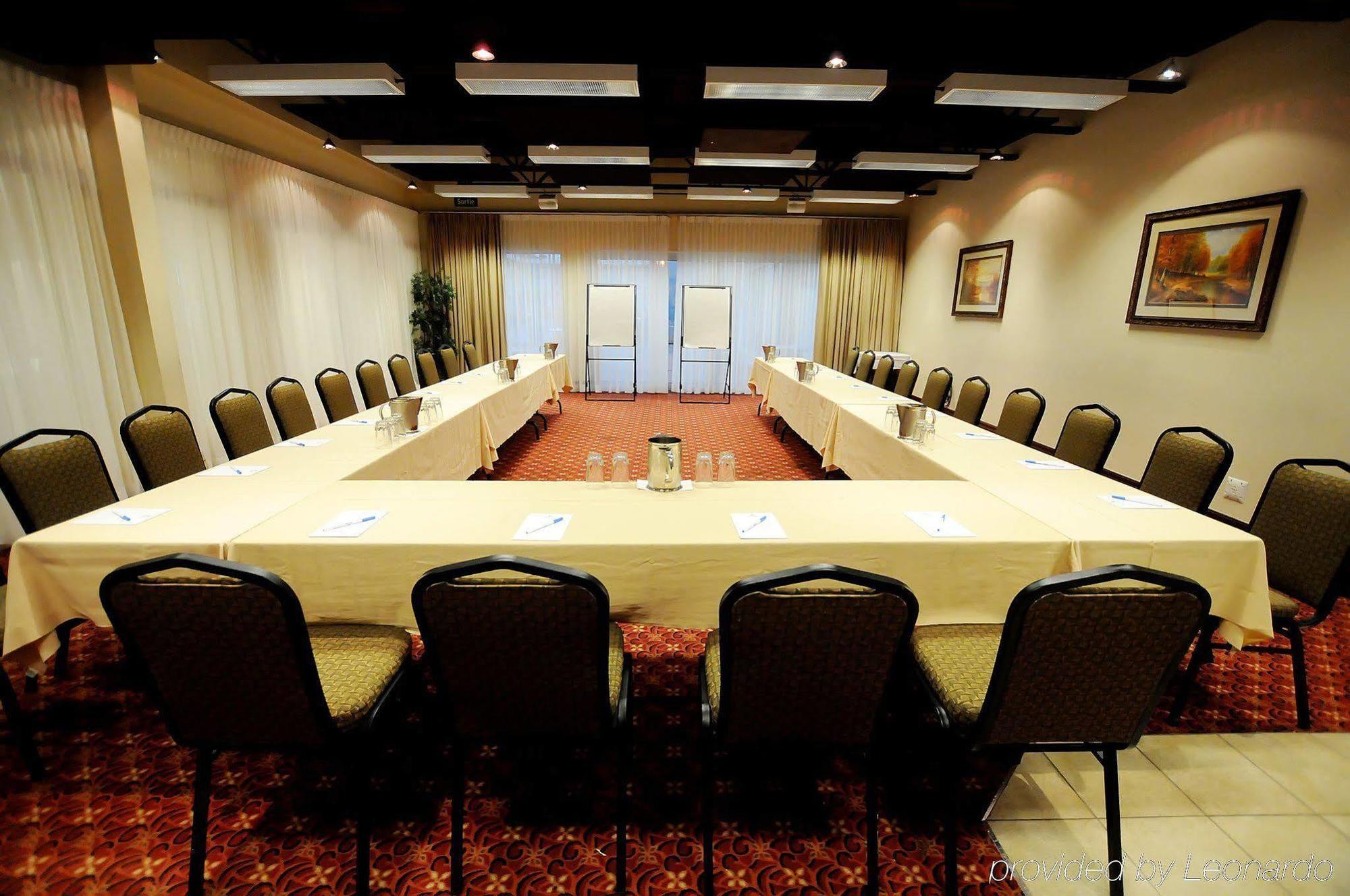 Hotel & Suites Le Dauphin Drummondville Eksteriør bilde